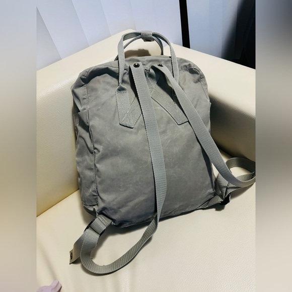 Vintage Fjallraven KANKEN backbag in Grey/Tan - Picture 3 of 5